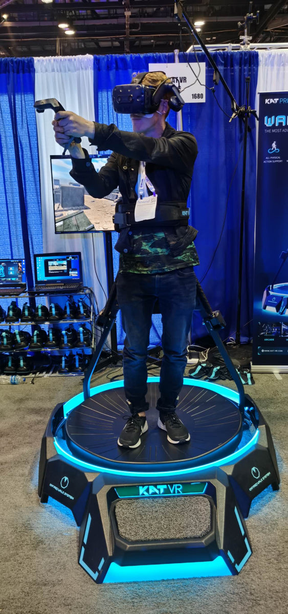 katwalk c VR移動デバイス トレッドミル 体を動かしてVR空間の中